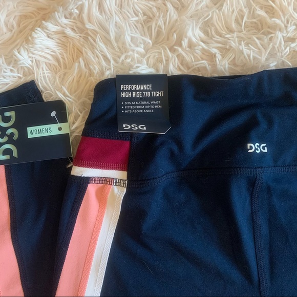 NWT High Rise 7/8 Leggings - Picture 6 of 7